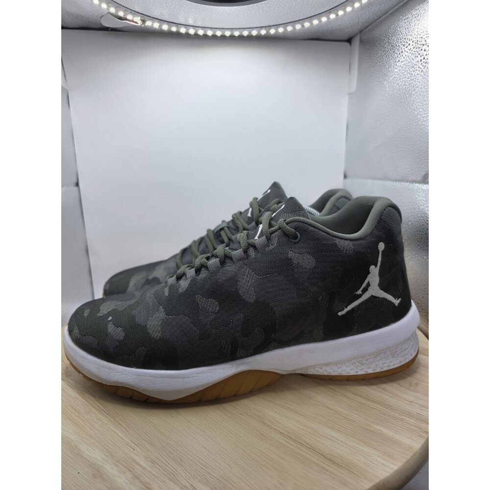 Jordan Men's Athletic Shoes Gray Camo with White Jumpman and Gum Sole